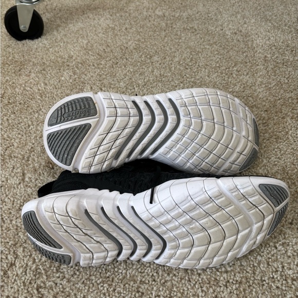 Nike Free Runs 5.0 - Picture 4 of 5